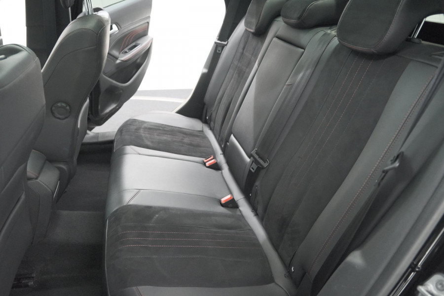 Peugeot 308 SW PureTech 130 GT-line | Trekhaak | Panoramadak | Camera | Alcantara Bekleding | Dodehoekdetectie