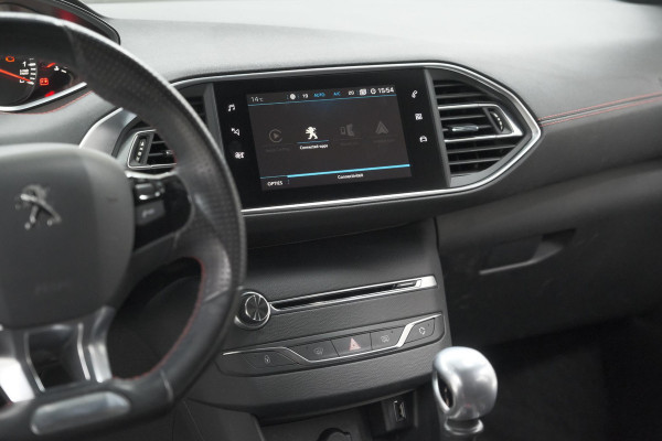 Peugeot 308 SW PureTech 130 GT-line | Trekhaak | Panoramadak | Camera | Alcantara Bekleding | Dodehoekdetectie