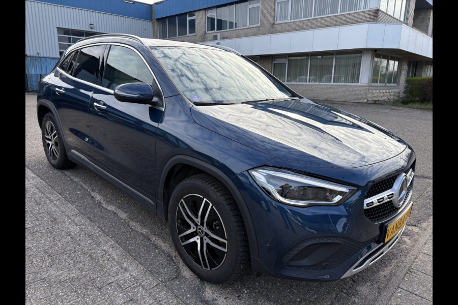 Mercedes-Benz GLA 250 e Business Luxery Limited Panodak
