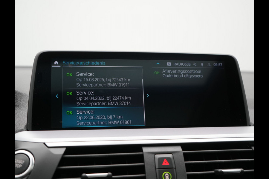 BMW X3 xDrive30e Sportline PHEV 293pk Dealer O.H | Trekhaak Af Fabriek | Panodak | Head Up | Sportstoelen Verwarmd | Sfeerverlichting | Keyless | Apple Carplay | LED Koplampen | Blis | Navigatie | DAB | Cruise Control | Plug In Hybrid |