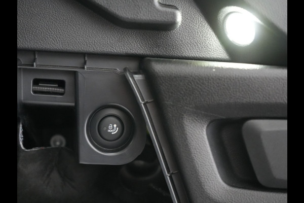 BMW X3 xDrive30e Sportline PHEV 293pk Dealer O.H | Trekhaak Af Fabriek | Panodak | Head Up | Sportstoelen Verwarmd | Sfeerverlichting | Keyless | Apple Carplay | LED Koplampen | Blis | Navigatie | DAB | Cruise Control | Plug In Hybrid |