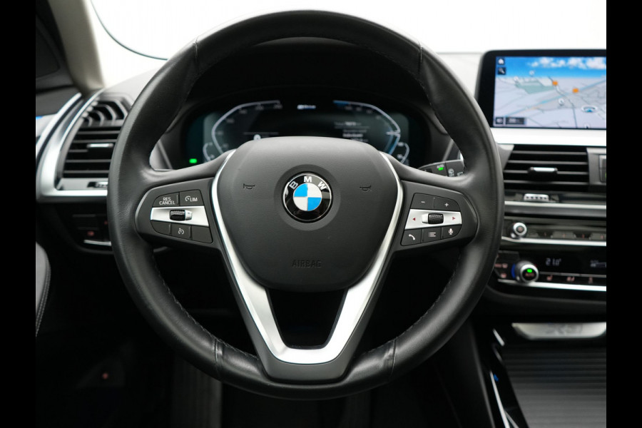 BMW X3 xDrive30e Sportline PHEV 293pk Dealer O.H | Trekhaak Af Fabriek | Panodak | Head Up | Sportstoelen Verwarmd | Sfeerverlichting | Keyless | Apple Carplay | LED Koplampen | Blis | Navigatie | DAB | Cruise Control | Plug In Hybrid |