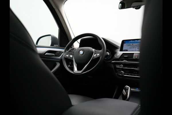 BMW X3 xDrive30e Sportline PHEV 293pk Dealer O.H | Trekhaak Af Fabriek | Panodak | Head Up | Sportstoelen Verwarmd | Sfeerverlichting | Keyless | Apple Carplay | LED Koplampen | Blis | Navigatie | DAB | Cruise Control | Plug In Hybrid |