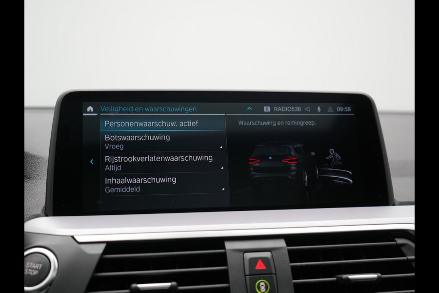 BMW X3 xDrive30e Sportline PHEV 293pk Dealer O.H | Trekhaak Af Fabriek | Panodak | Head Up | Sportstoelen Verwarmd | Sfeerverlichting | Keyless | Apple Carplay | LED Koplampen | Blis | Navigatie | DAB | Cruise Control | Plug In Hybrid |