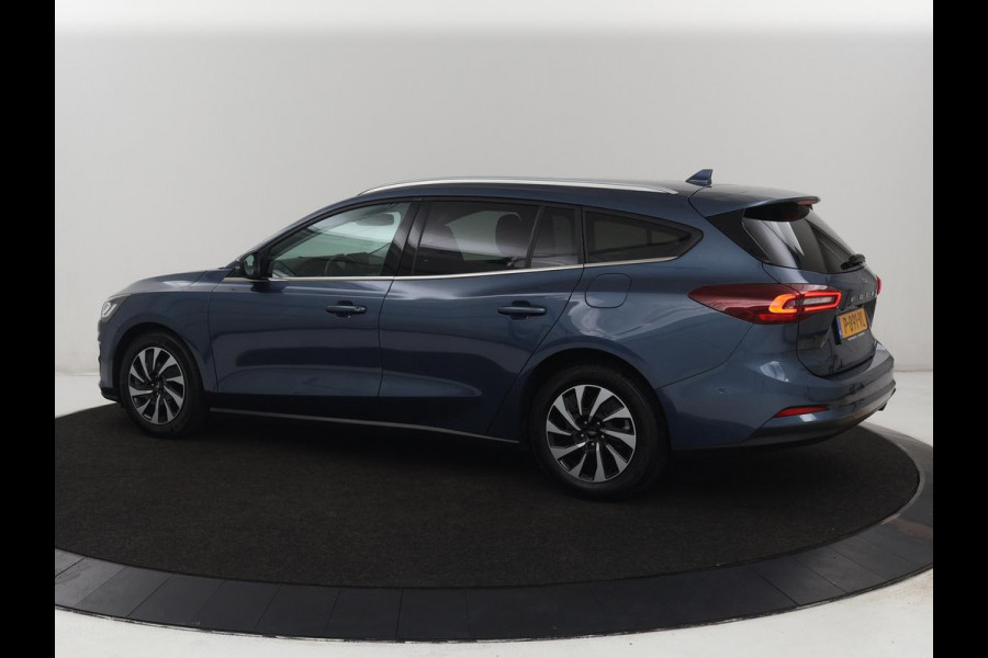 Ford Focus 1.0 EcoBoost Hybrid Titanium Style | Stoelverwarming | Camera | Carplay | Stuurverwarming | Navigatie | Full LED | Park Assist | Climate control | Bluetooth | Cruise control