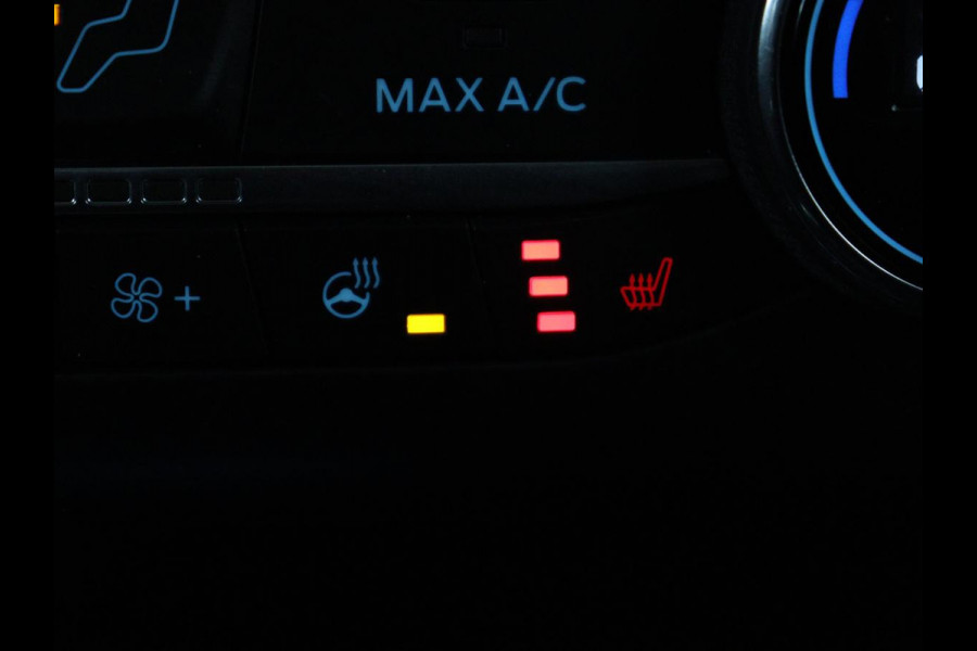 Ford Focus 1.0 EcoBoost Hybrid Titanium Style | Stoelverwarming | Camera | Carplay | Stuurverwarming | Navigatie | Full LED | Park Assist | Climate control | Bluetooth | Cruise control