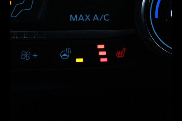 Ford Focus 1.0 EcoBoost Hybrid Titanium Style | Stoelverwarming | Camera | Carplay | Stuurverwarming | Navigatie | Full LED | Park Assist | Climate control | Bluetooth | Cruise control