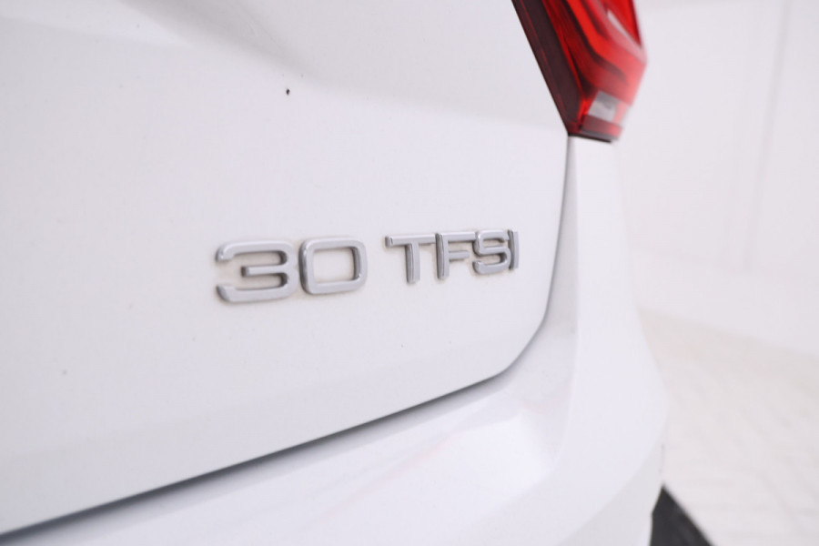 Audi Q2 30 TFSI Sport S-line! Leer, Alles in kleur!
