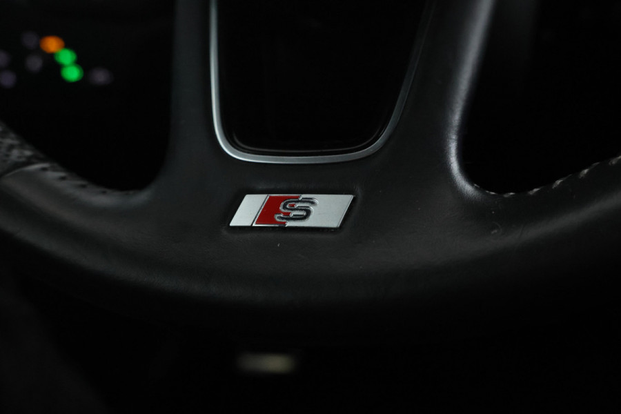 Audi Q2 30 TFSI Sport S-line! Leer, Alles in kleur!