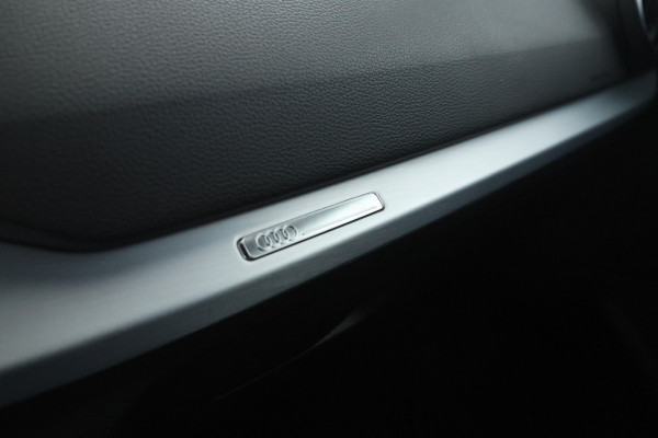 Audi Q2 30 TFSI Sport S-line! Leer, Alles in kleur!