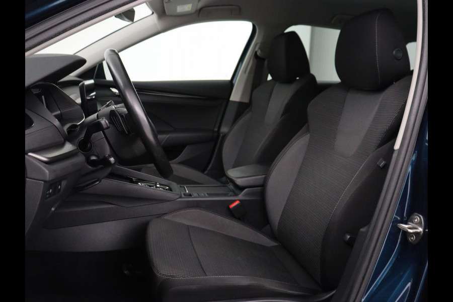 Škoda Octavia 1.4 TSI iV PHEV Business Edition | SOH 91% | Adaptive cruise | Stuurverwarming | Carplay | Navigatie | Parkeerhulp | Full LED | Climate control | Digital Cockpit | Bluetooth | Plug In