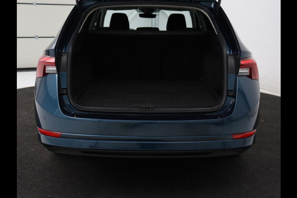 Škoda Octavia 1.4 TSI iV PHEV Business Edition | SOH 91% | Adaptive cruise | Stuurverwarming | Carplay | Navigatie | Parkeerhulp | Full LED | Climate control | Digital Cockpit | Bluetooth | Plug In