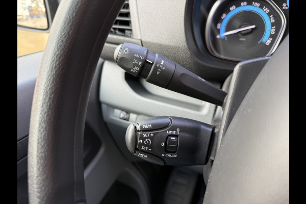 Peugeot e-Expert 75kWh L3H1 330km WLTP 92.9% (SOH) 136PK Snelladen Dubbele Schuif Carplay Climate Control Camera Cruise Control Parkeersensoren