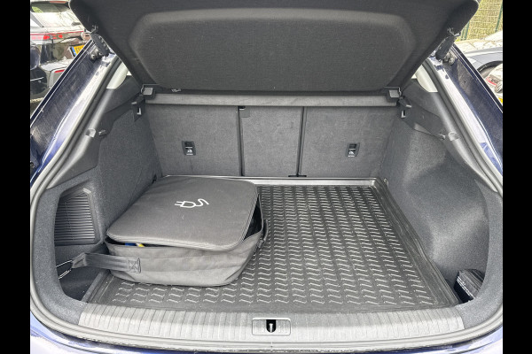 Audi Q3 Sportback 45 TFSI e 245PK BUSINESS EDITION CARPLAY/ACC/STUURVERW.