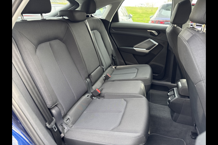 Audi Q3 Sportback 45 TFSI e 245PK BUSINESS EDITION CARPLAY/ACC/STUURVERW.