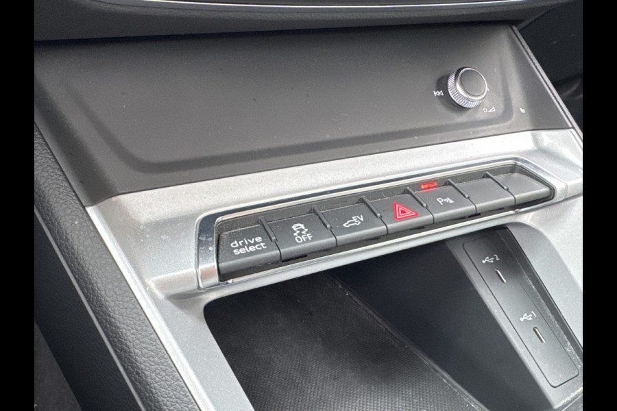 Audi Q3 Sportback 45 TFSI e 245PK BUSINESS EDITION CARPLAY/ACC/STUURVERW.