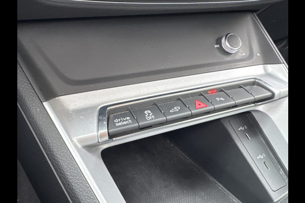Audi Q3 Sportback 45 TFSI e 245PK BUSINESS EDITION CARPLAY/ACC/STUURVERW.