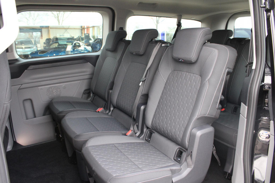Ford Transit Custom 340 2.5 PHEV L2H1 Limited 233pk | Kombi | Incl. BTW/BPM | Dubbele zijschuifdeur | Privacy Glass | Inklapbare trekhaak | 17 inch lichtmetalen velgen | Driver Assistance Pack Premium | Verwarmbaar stuurwiel