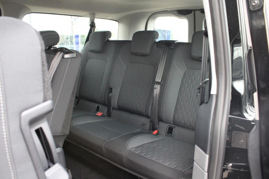 Ford Transit Custom 340 2.5 PHEV L2H1 Limited 233pk | Kombi | Incl. BTW/BPM | Dubbele zijschuifdeur | Privacy Glass | Inklapbare trekhaak | 17 inch lichtmetalen velgen | Driver Assistance Pack Premium | Verwarmbaar stuurwiel