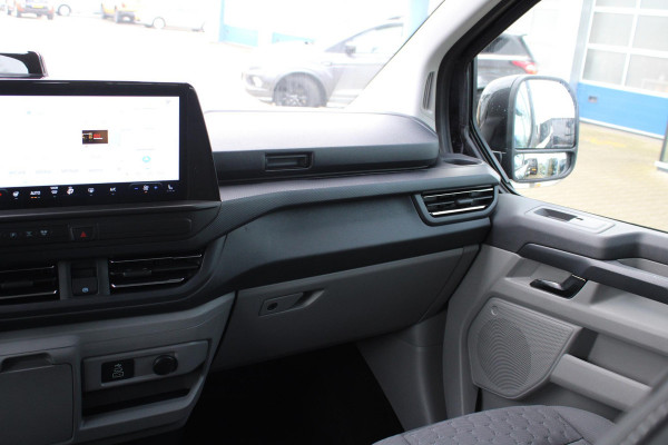 Ford Transit Custom 340 2.5 PHEV L2H1 Limited 233pk | Kombi | Incl. BTW/BPM | Dubbele zijschuifdeur | Privacy Glass | Inklapbare trekhaak | 17 inch lichtmetalen velgen | Driver Assistance Pack Premium | Verwarmbaar stuurwiel