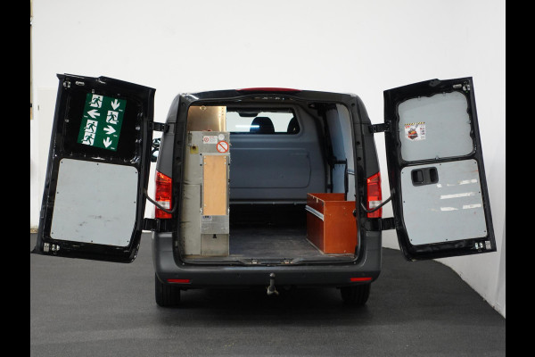 Mercedes-Benz Vito 111 CDI Functional Lang L2 Trekhaak Airco Navigatie Cruise control Parkeersensoren