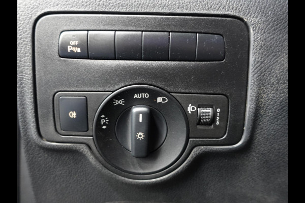 Mercedes-Benz Vito 111 CDI Functional Lang L2 Trekhaak Airco Navigatie Cruise control Parkeersensoren