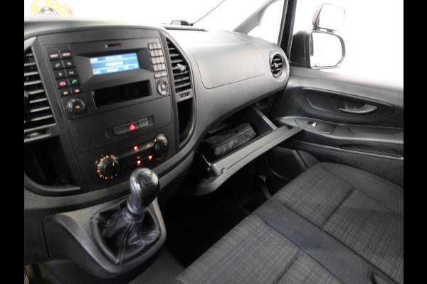 Mercedes-Benz Vito 111 CDI Functional Lang L2 Trekhaak Airco Navigatie Cruise control Parkeersensoren