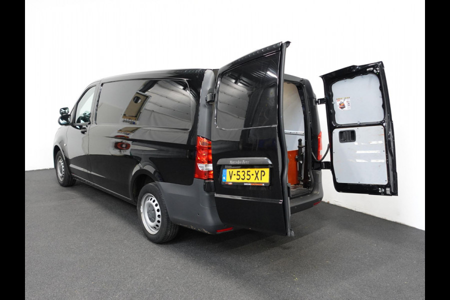 Mercedes-Benz Vito 111 CDI Functional Lang L2 Trekhaak Airco Navigatie Cruise control Parkeersensoren