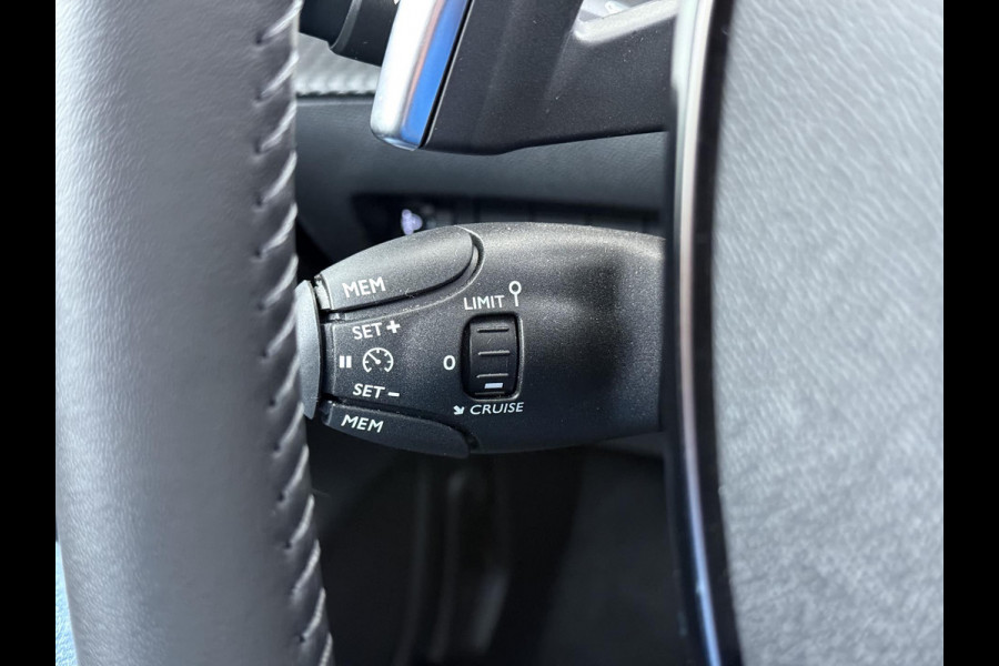 Peugeot 208 1.2 Hybrid 110 e-DCS6 Allure RIJKLAARPRIJS | FABRIEKSGARANTIE t/m 03-2027 |  KEYLESS ENTRY | APPLE CARPLAY-ANDROID AUTO| PARKEERSENSOREN VOOR EN ACHTER |