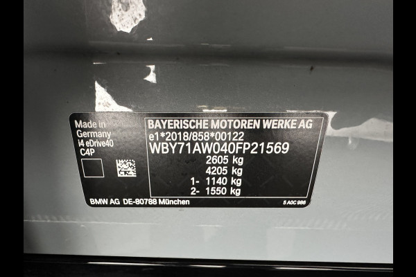 BMW i4 eDrive40 84 kWh M-Sport *M50 JAHRE* [ 3-Fase-11 kW ] {SOH-96%} (INCL-BTW) *LEATHER-ALCANTARA | FULL-LED | ADAPTIVE-CRUISE | HEATED-SPORTSEATS | CAMERA | DAB | DIGI-COCKPIT | NAVI-FULLMAP | AMBIENT-LIGHT | ECC | PDC | CARPLAY | KEYLESS | SHIFTPADDLES | 18