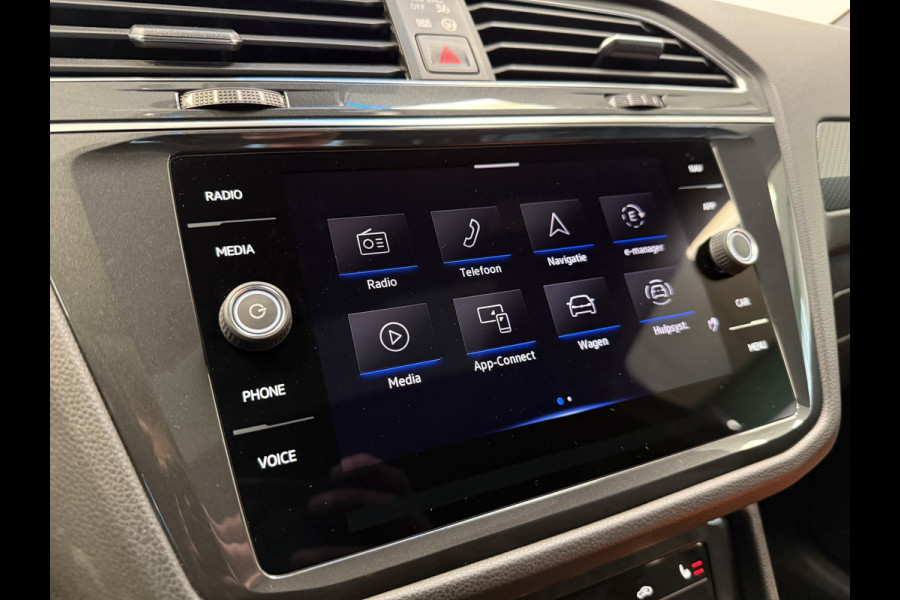 Volkswagen Tiguan 1.4 TSI eHybrid R-Line Business+ PDC NAVI ACC IQ Light Panoramadak