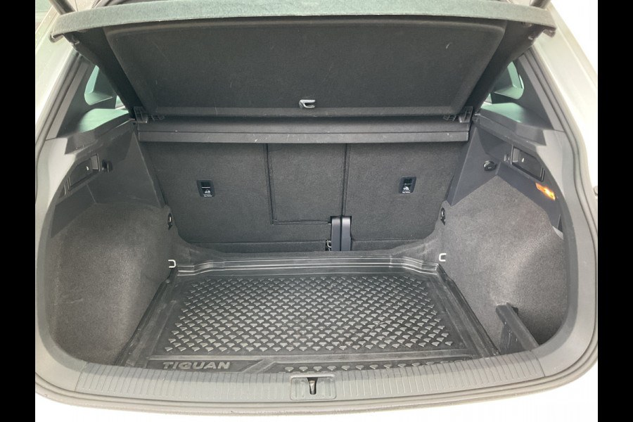 Volkswagen Tiguan 1.5 TSI R-Line Business Pano Carplay Massage Stoelverw Adap.Cruise Digitaal Vol opties!