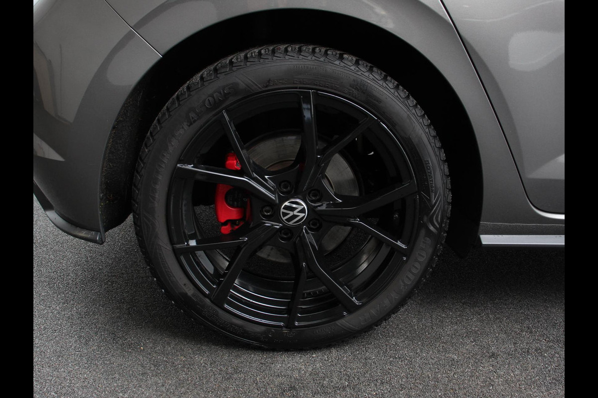 Volkswagen Polo 2.0 TSI GTI 200 PK | Navigatie | Climate control | Adaptieve cruise control | Digital dashboard | Parkeersensoren | Camera | Stoelverwarming | Apple Carplay/ Android Auto | LED | Lichtmetalen velgen