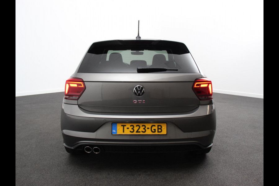 Volkswagen Polo 2.0 TSI GTI 200 PK | Navigatie | Climate control | Adaptieve cruise control | Digital dashboard | Parkeersensoren | Camera | Stoelverwarming | Apple Carplay/ Android Auto | LED | Lichtmetalen velgen