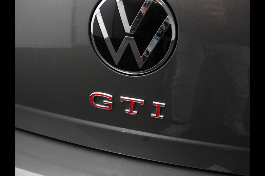 Volkswagen Polo 2.0 TSI GTI 200 PK | Navigatie | Climate control | Adaptieve cruise control | Digital dashboard | Parkeersensoren | Camera | Stoelverwarming | Apple Carplay/ Android Auto | LED | Lichtmetalen velgen