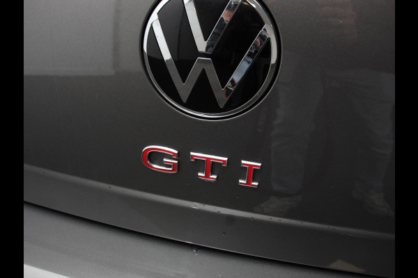 Volkswagen Polo 2.0 TSI GTI 200 PK | Navigatie | Climate control | Adaptieve cruise control | Digital dashboard | Parkeersensoren | Camera | Stoelverwarming | Apple Carplay/ Android Auto | LED | Lichtmetalen velgen