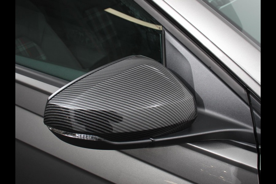 Volkswagen Polo 2.0 TSI GTI 200 PK | Navigatie | Climate control | Adaptieve cruise control | Digital dashboard | Parkeersensoren | Camera | Stoelverwarming | Apple Carplay/ Android Auto | LED | Lichtmetalen velgen