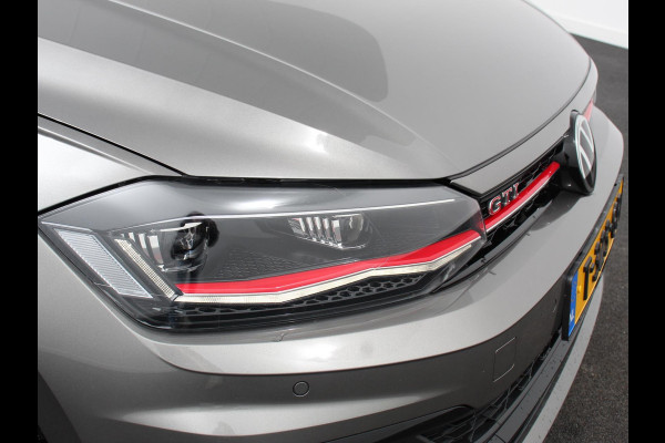 Volkswagen Polo 2.0 TSI GTI 200 PK | Navigatie | Climate control | Adaptieve cruise control | Digital dashboard | Parkeersensoren | Camera | Stoelverwarming | Apple Carplay/ Android Auto | LED | Lichtmetalen velgen