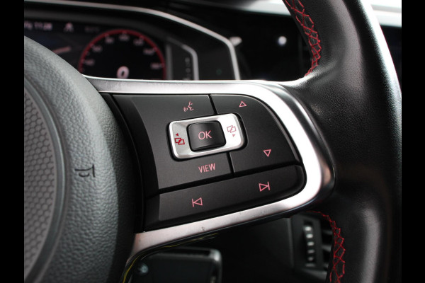 Volkswagen Polo 2.0 TSI GTI 200 PK | Navigatie | Climate control | Adaptieve cruise control | Digital dashboard | Parkeersensoren | Camera | Stoelverwarming | Apple Carplay/ Android Auto | LED | Lichtmetalen velgen