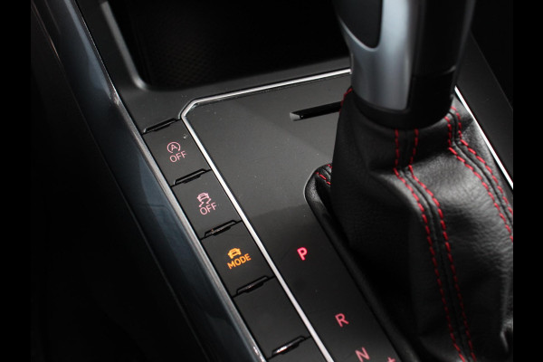 Volkswagen Polo 2.0 TSI GTI 200 PK | Navigatie | Climate control | Adaptieve cruise control | Digital dashboard | Parkeersensoren | Camera | Stoelverwarming | Apple Carplay/ Android Auto | LED | Lichtmetalen velgen