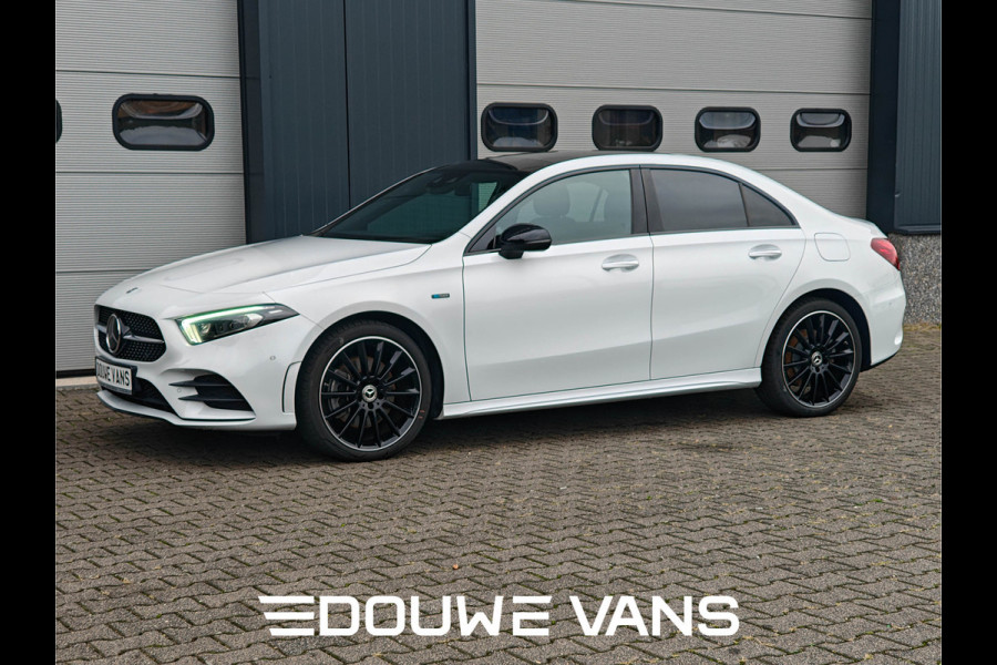 Mercedes-Benz A-Klasse 250e Sedan AMG Panorama Memory Night Pakket Ambienteverlich. Multibeam LED VOL