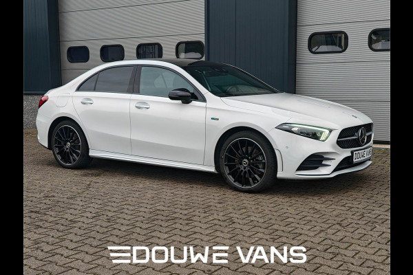 Mercedes-Benz A-Klasse 250e Sedan AMG Panorama Memory Night Pakket Ambienteverlich. Multibeam LED VOL