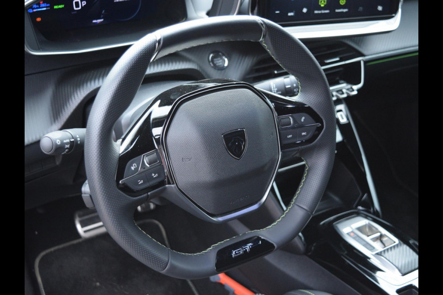 Peugeot e-2008 EV GT Avantage 54 kWh 3 FASE | NAVI & CARPLAY | CAMERA MET SENSOREN | E.C.C. |