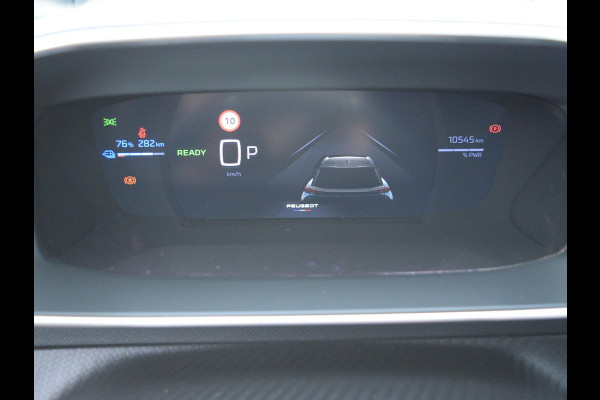 Peugeot e-2008 EV GT Avantage 54 kWh 3 FASE | NAVI & CARPLAY | CAMERA MET SENSOREN | E.C.C. |
