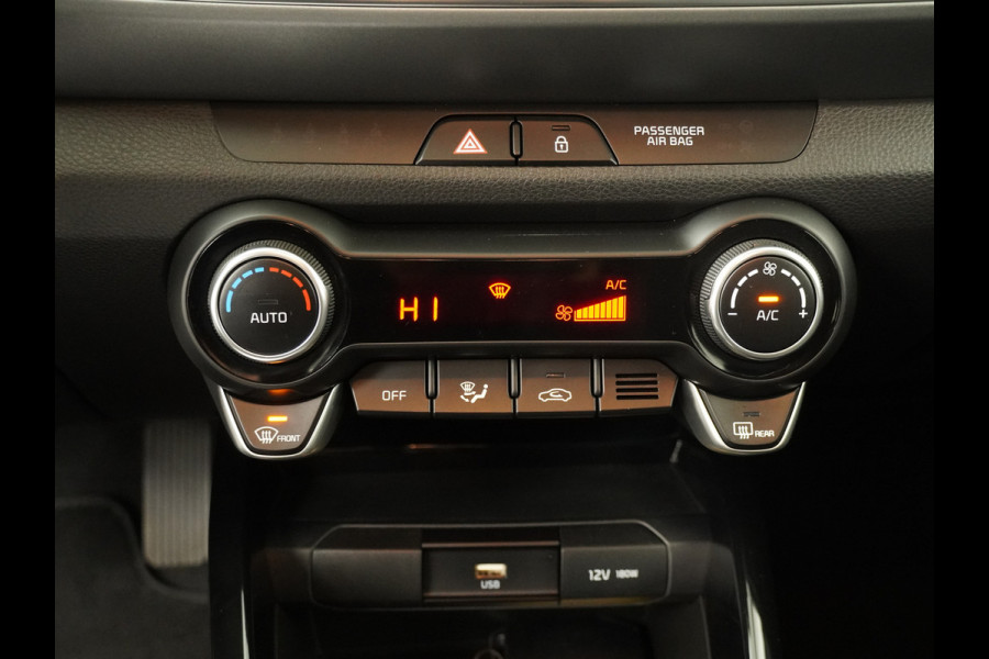 Kia Stonic 1.0 T-GDi MHEV DynamicPlusLine - Apple/Android Carplay - Navigatie - Cruise Control - Stoel/Stuurverwarming - Lichtmetalen Velgen - Fabrieksgarantie t/m 28-01-2032