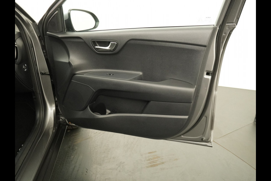 Kia Stonic 1.0 T-GDi MHEV DynamicPlusLine - Apple/Android Carplay - Navigatie - Cruise Control - Stoel/Stuurverwarming - Lichtmetalen Velgen - Fabrieksgarantie t/m 28-01-2032