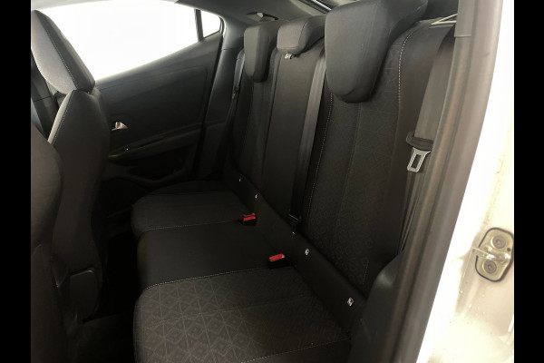 Opel Mokka 1.2 Edition 100PK AIRCO NAVI CRUISE APPLE CARPLAY ANDROID AUTO CAMERA STOELVER STUURVERW ZWARTE VELGEN PDC NIEUWSTAAT