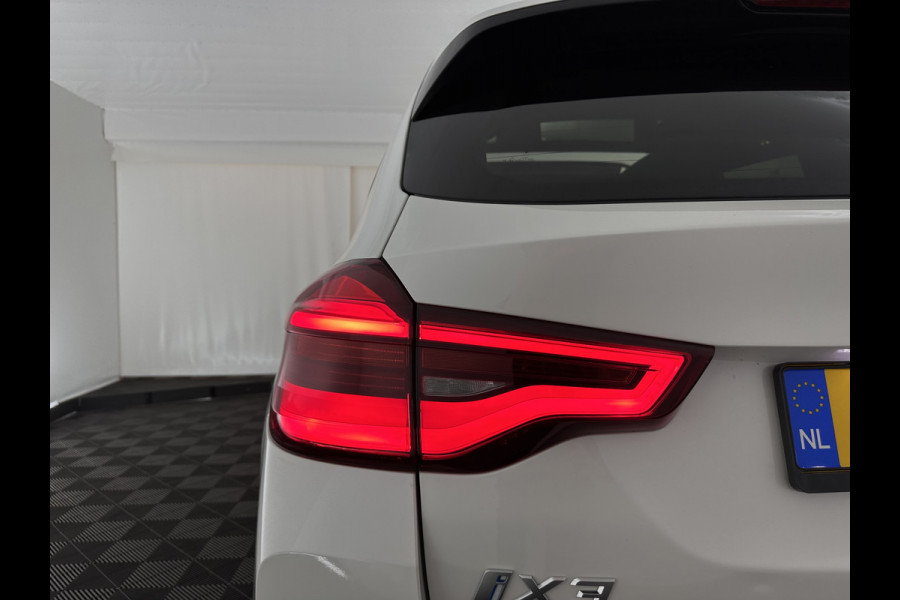BMW iX3 High Executive 80 kWh [3-Fase-11kW] {SOH-100%} (INCL-BTW) Aut. *PANO | LEATHER | HARMAN/KARDON | FULL-LED | BLINDSPOT | MEMORY-PACK | DIGI-COCKPIT | HEATED-SPORTSEATS | KEYLESS | TOPVIEW | DAB+ | NAVI-FULLMAP | HEAD-UP | PRIVACY-GLASS | .