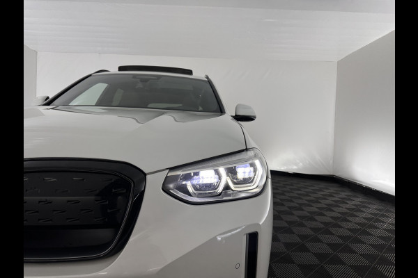 BMW iX3 High Executive 80 kWh [3-Fase-11kW] {SOH-100%} (INCL-BTW) Aut. *PANO | LEATHER | HARMAN/KARDON | FULL-LED | BLINDSPOT | MEMORY-PACK | DIGI-COCKPIT | HEATED-SPORTSEATS | KEYLESS | TOPVIEW | DAB+ | NAVI-FULLMAP | HEAD-UP | PRIVACY-GLASS | .
