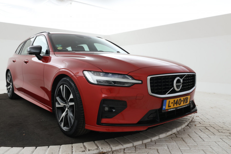 Volvo V60 2.0 D4 R-Design Sport pack, Leer, Climate, Trekhaak